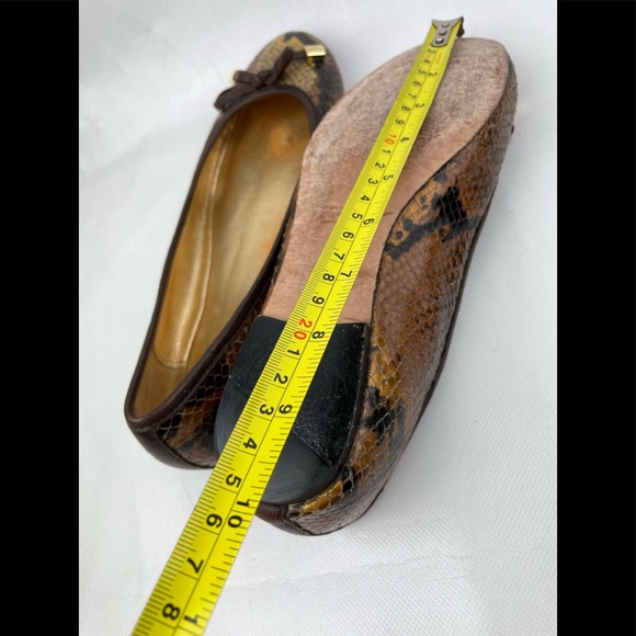 Coach Leather Stain Skin Flat Shoes Sz 7B - Picture 11 of 12